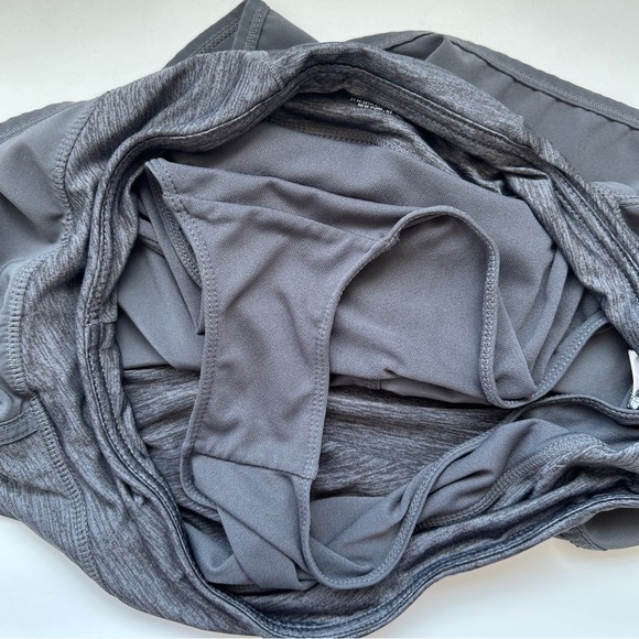 Reebok Gray Athletic Shorts Lightweight Performance - Picture 4 of 4